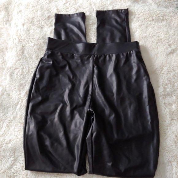 Kardashian collection highrise shapewear liquid leather look leggings Size M - Picture 3 of 6
